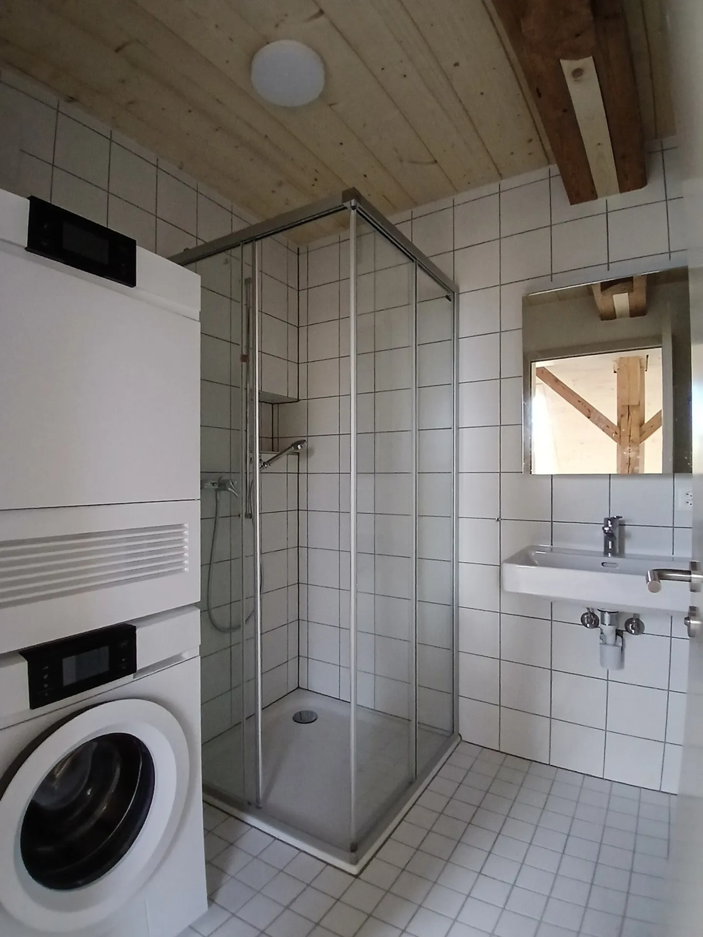 Charmantes Loft in Wünnewil - Foto 11 von 12