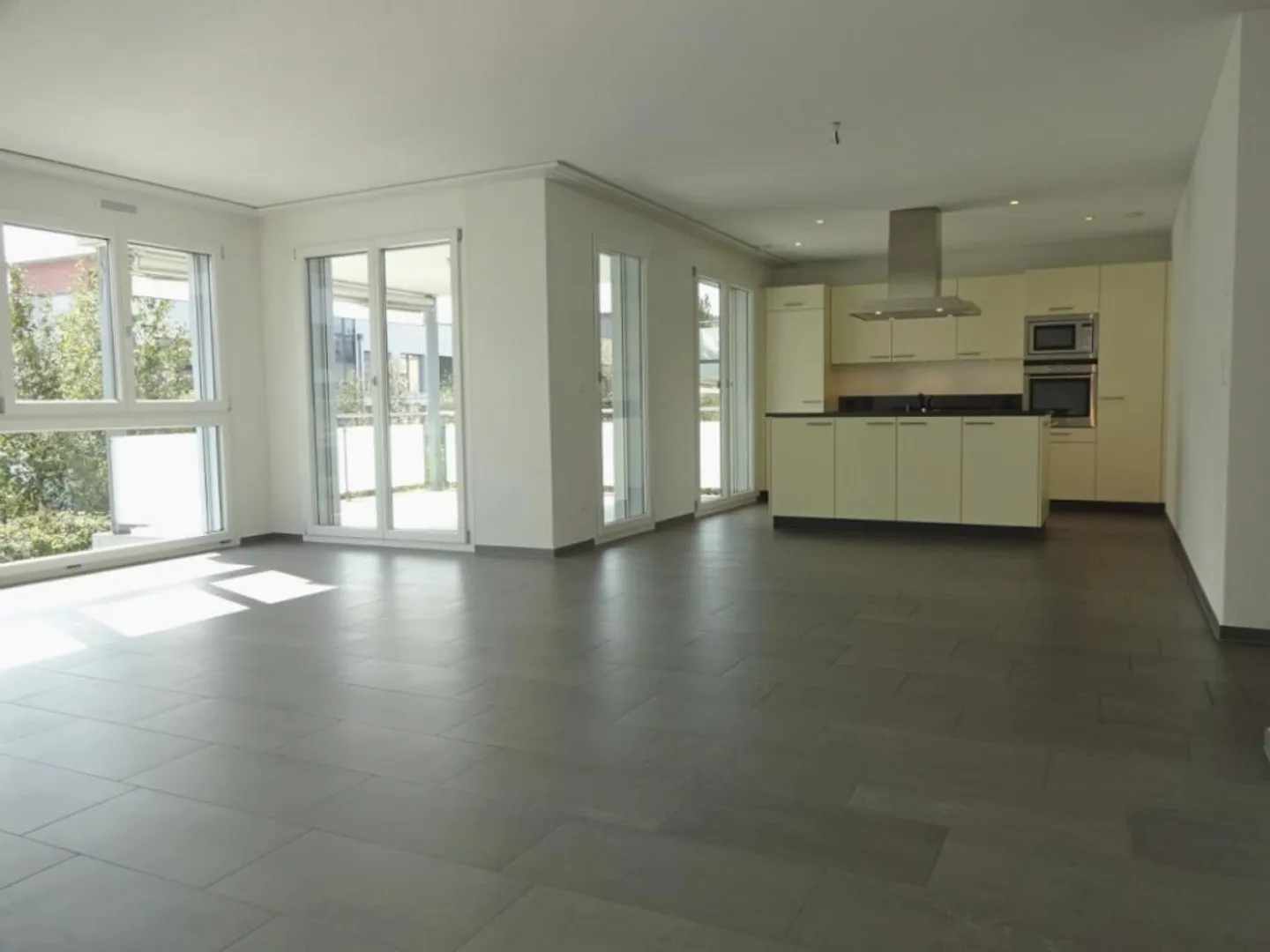 Attraente, moderno con design contemporaneo - Foto 4 di 12