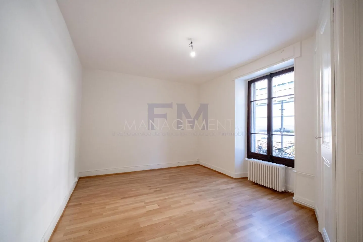 Carouge - Rue des Caroubiers - 2-Zimmer-Wohnung von etwa 47m2 im Erdgeschoss - Foto 4 von 13