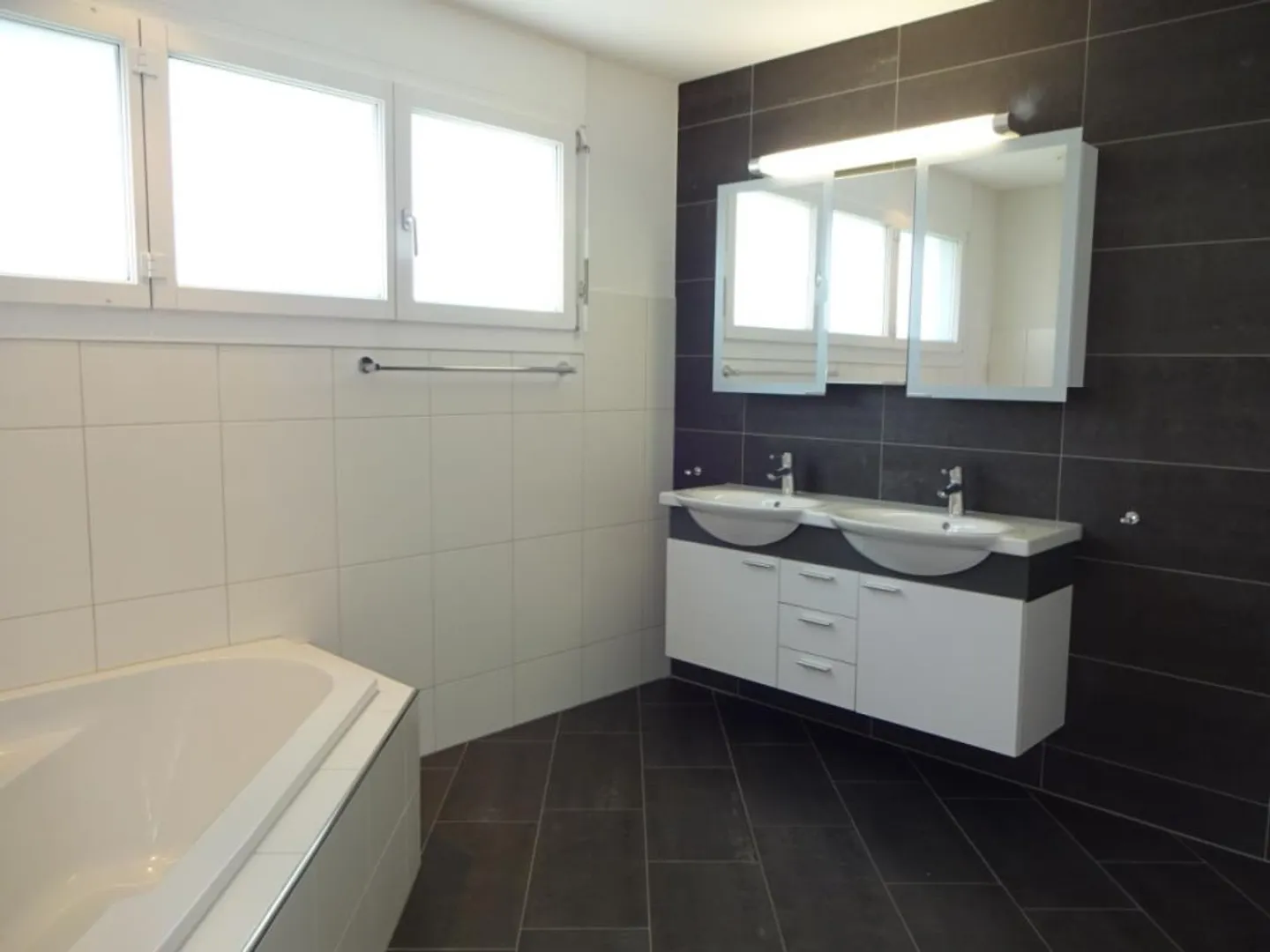 Attraente, moderno con design contemporaneo - Foto 6 di 12