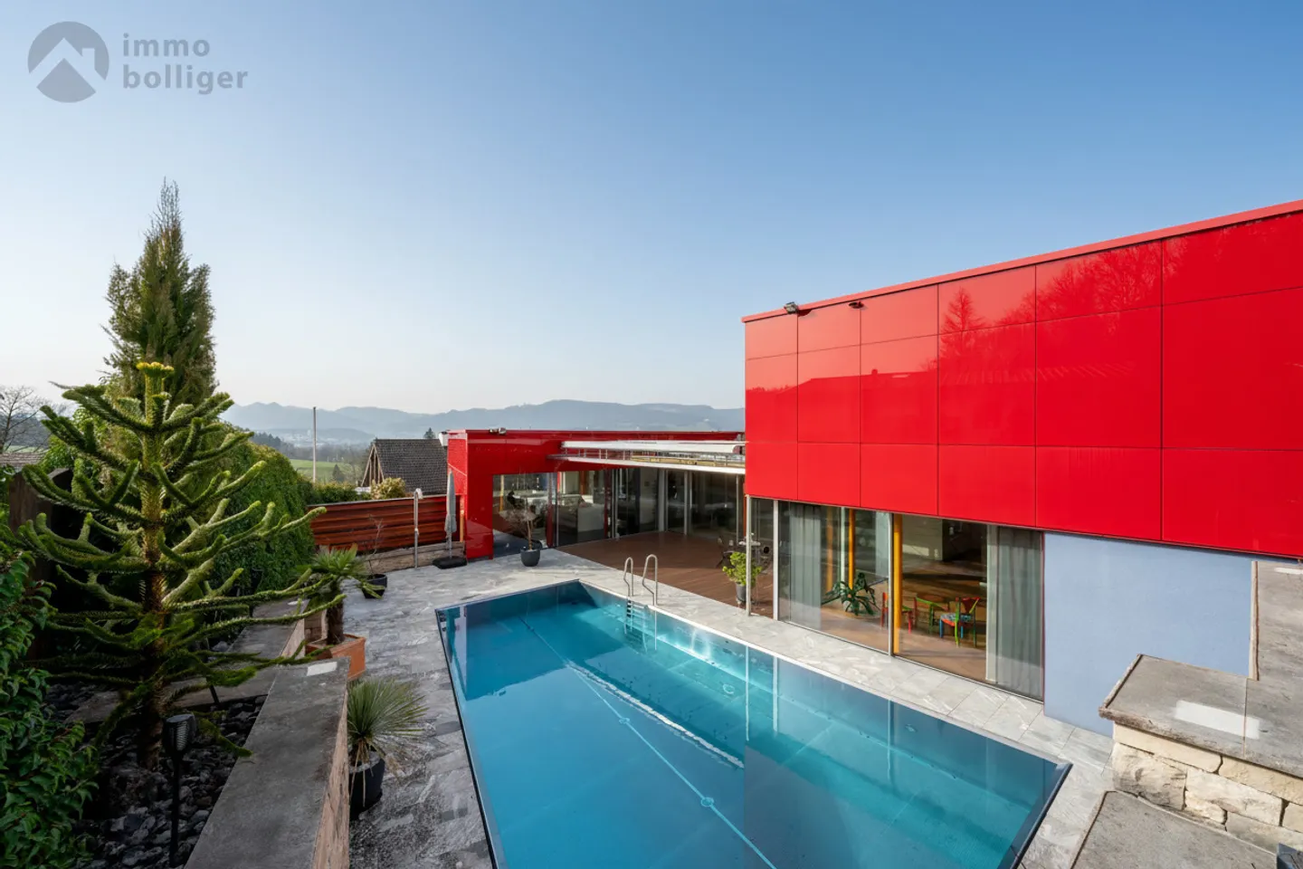 Modernes Einfamilienhaus mit Pool - Foto 1 von 17