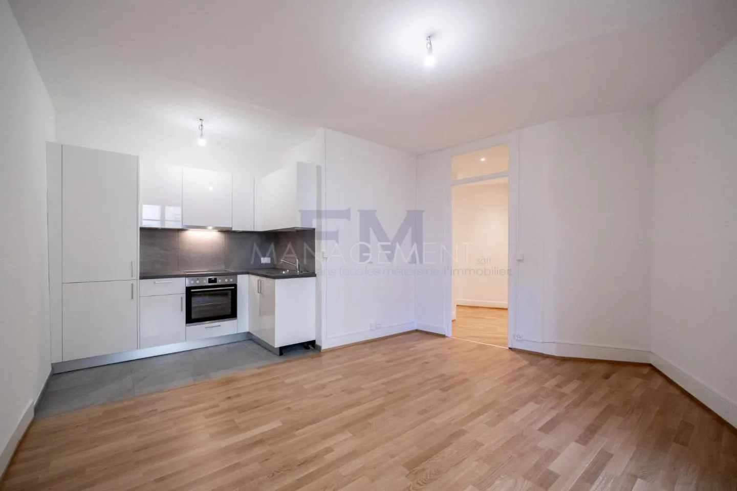 Carouge - Rue des Caroubiers - 2-Zimmer-Wohnung von etwa 47m2 im Erdgeschoss - Foto 8 von 13