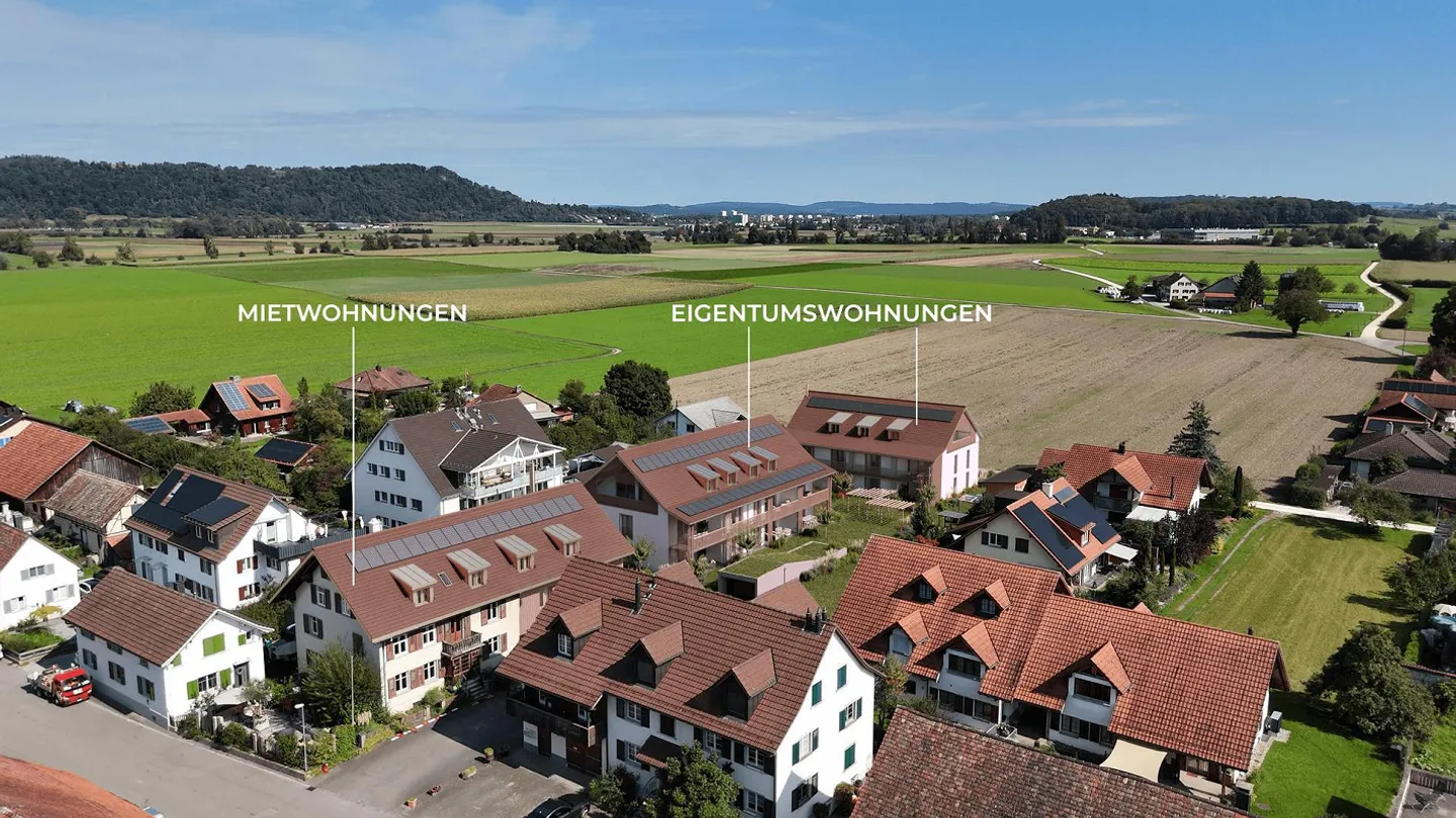 Moderne Häuser in der Natur - Foto 1 von 8
