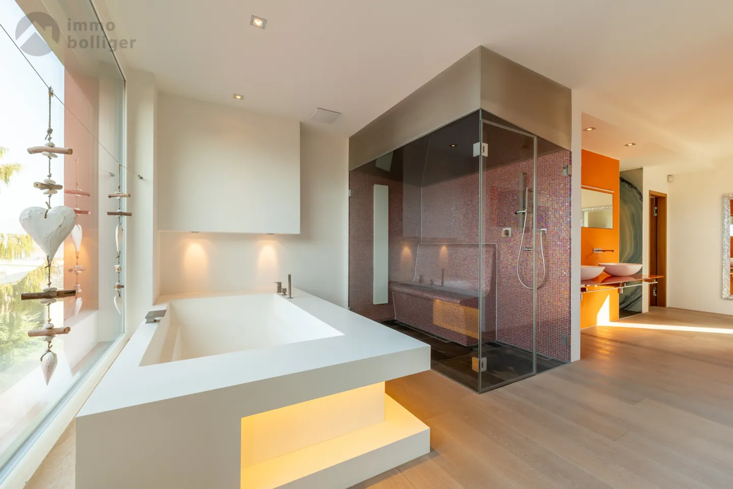 Modernes Einfamilienhaus mit Pool - Foto 11 von 17