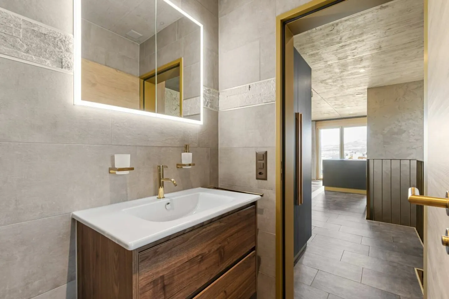 Auftiergarten: Living in a Garden with Lake View - Photo 5 of 10