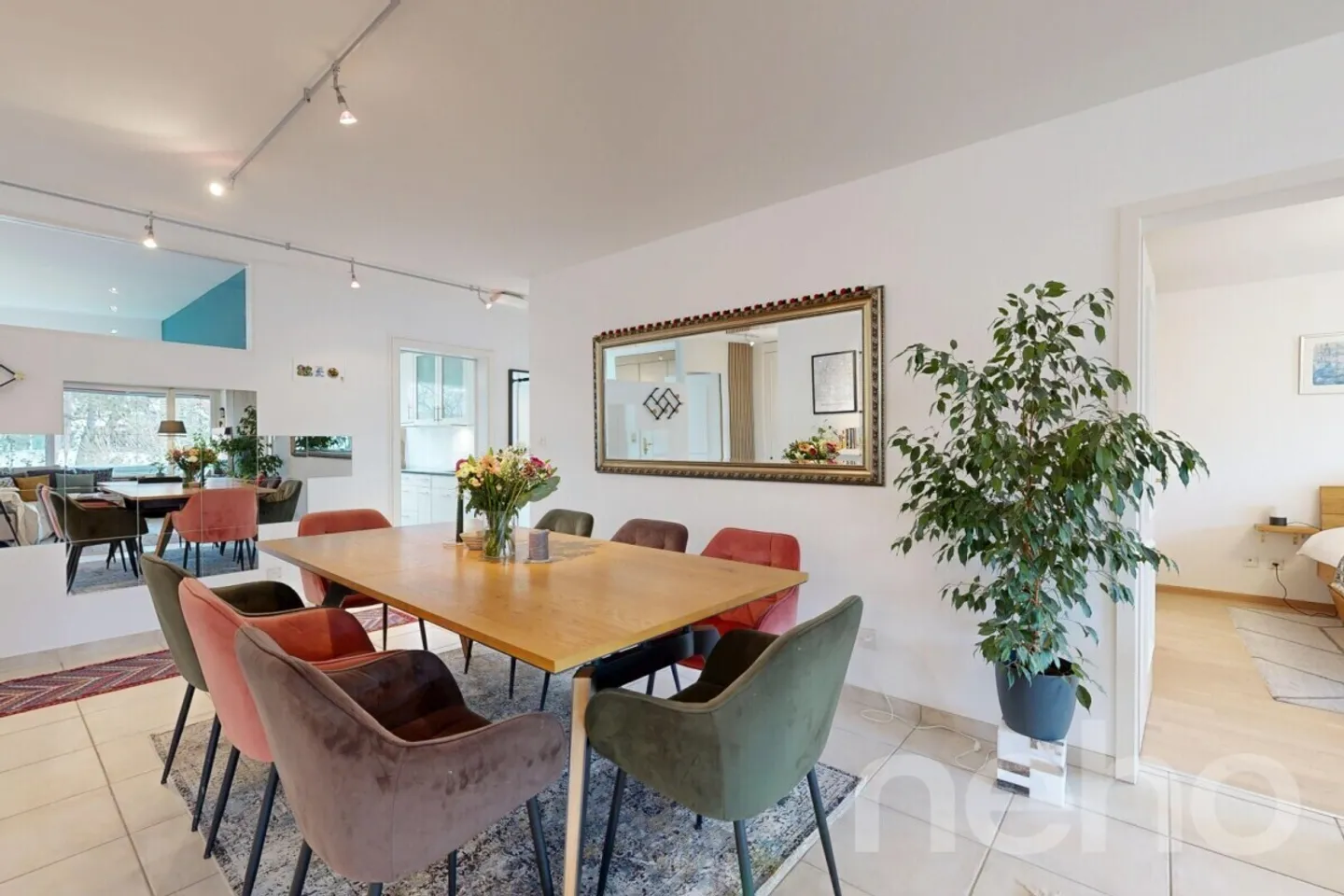 Appartamento centrale di 4.5 stanze con balcone e lavatrice privata - Foto 4 di 12