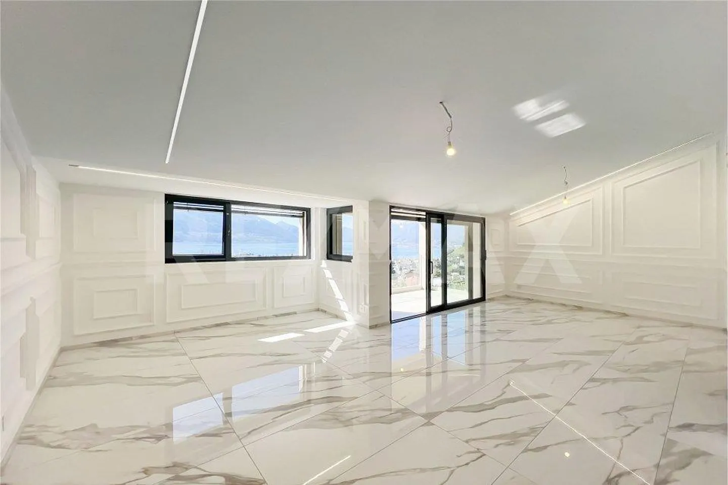 Villa con vista lago e piscina - Foto 6 di 13