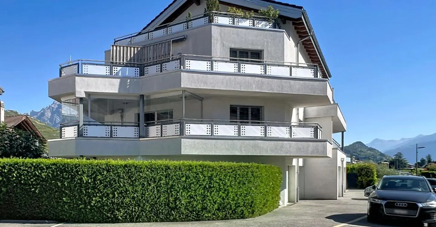 Appartement spacieux avec grande terrasse - Photo 1 sur 13