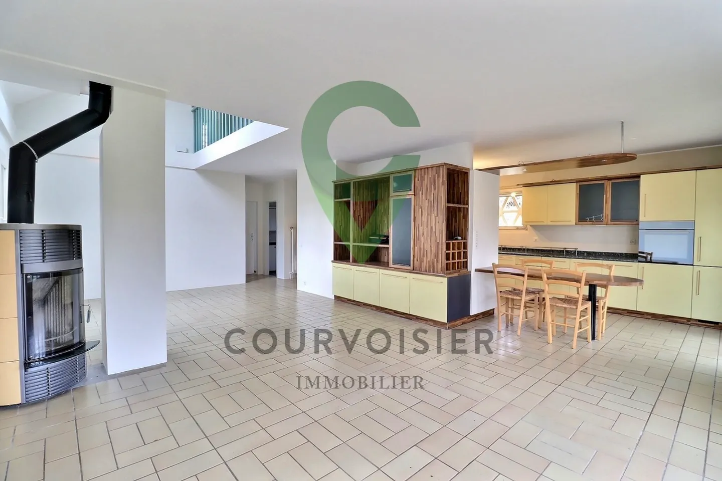 Villa zur Renovierung mit Potenzial - Foto 3 von 12