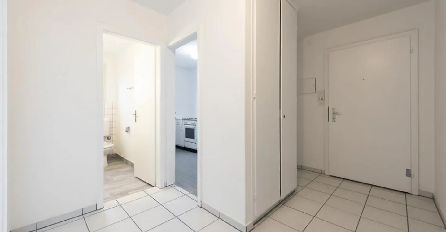 Central 4-room apartment in Olten! - Photo 3 of 5