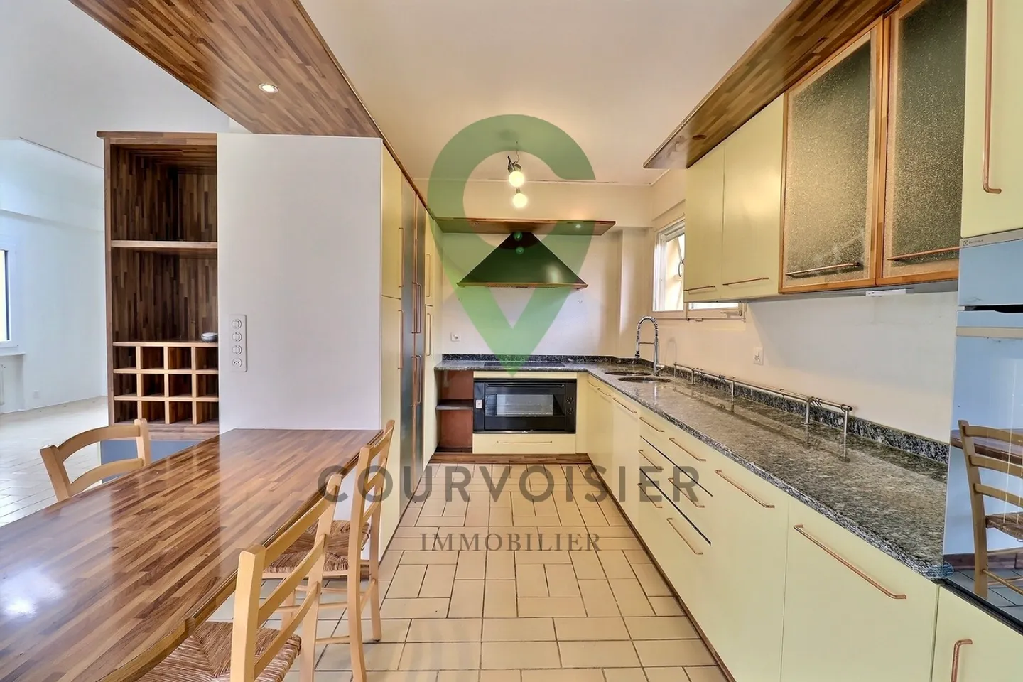 Villa zur Renovierung mit Potenzial - Foto 4 von 12