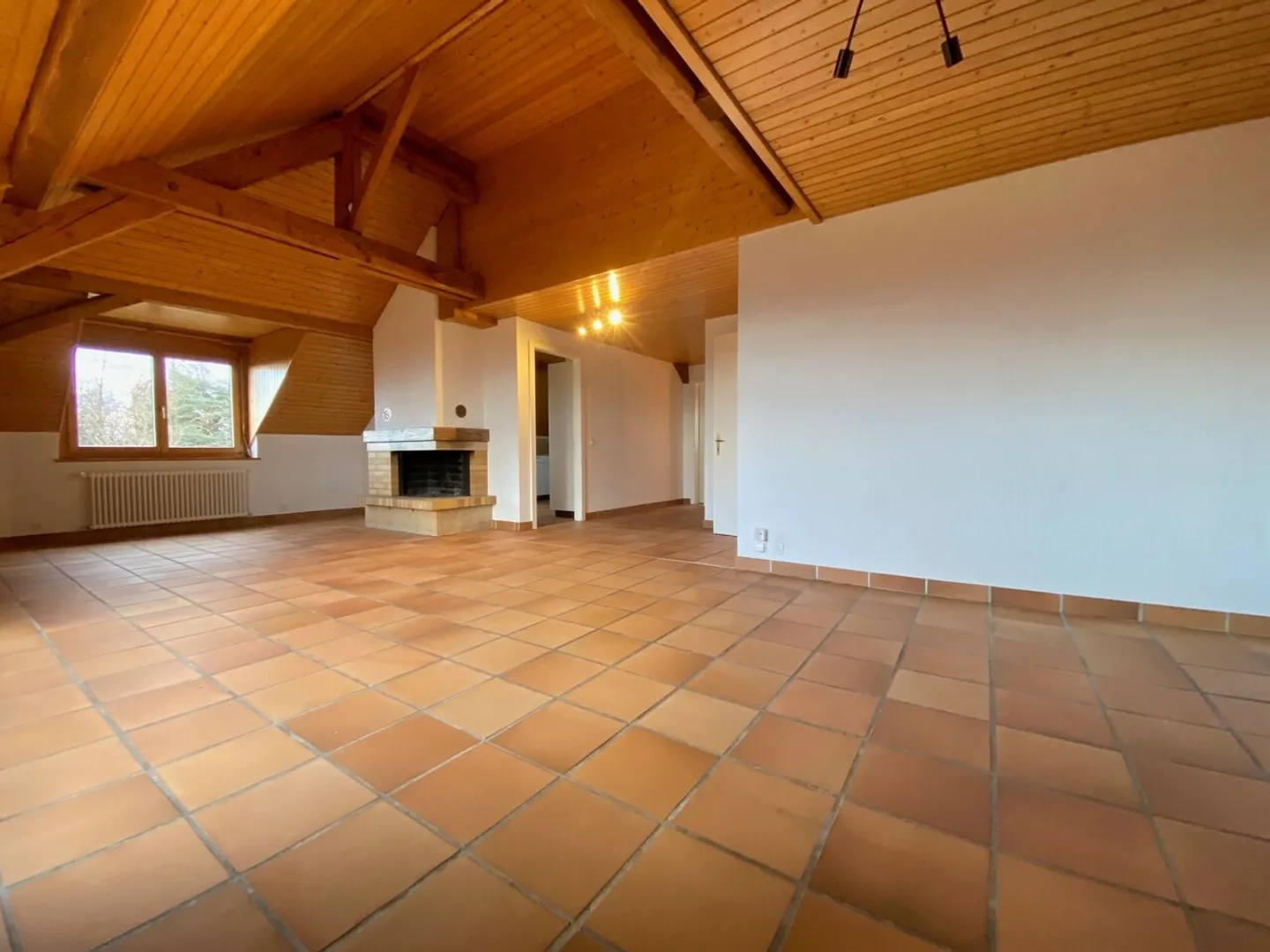 Camere affittate singolarmente in un appartamento di 5 stanze - Foto 2 di 7