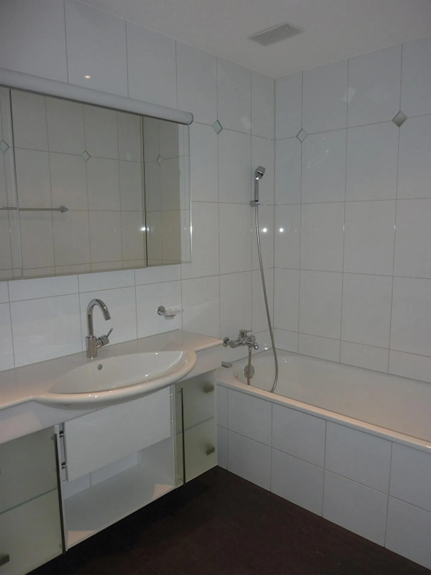 Beautiful and bright 3.5 room apartment in Münsingen - Photo 5 of 10