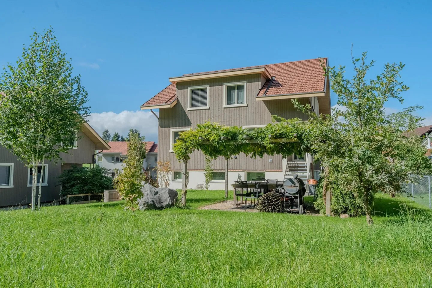 Un rêve de maison dans le vert - Photo 2 sur 12
