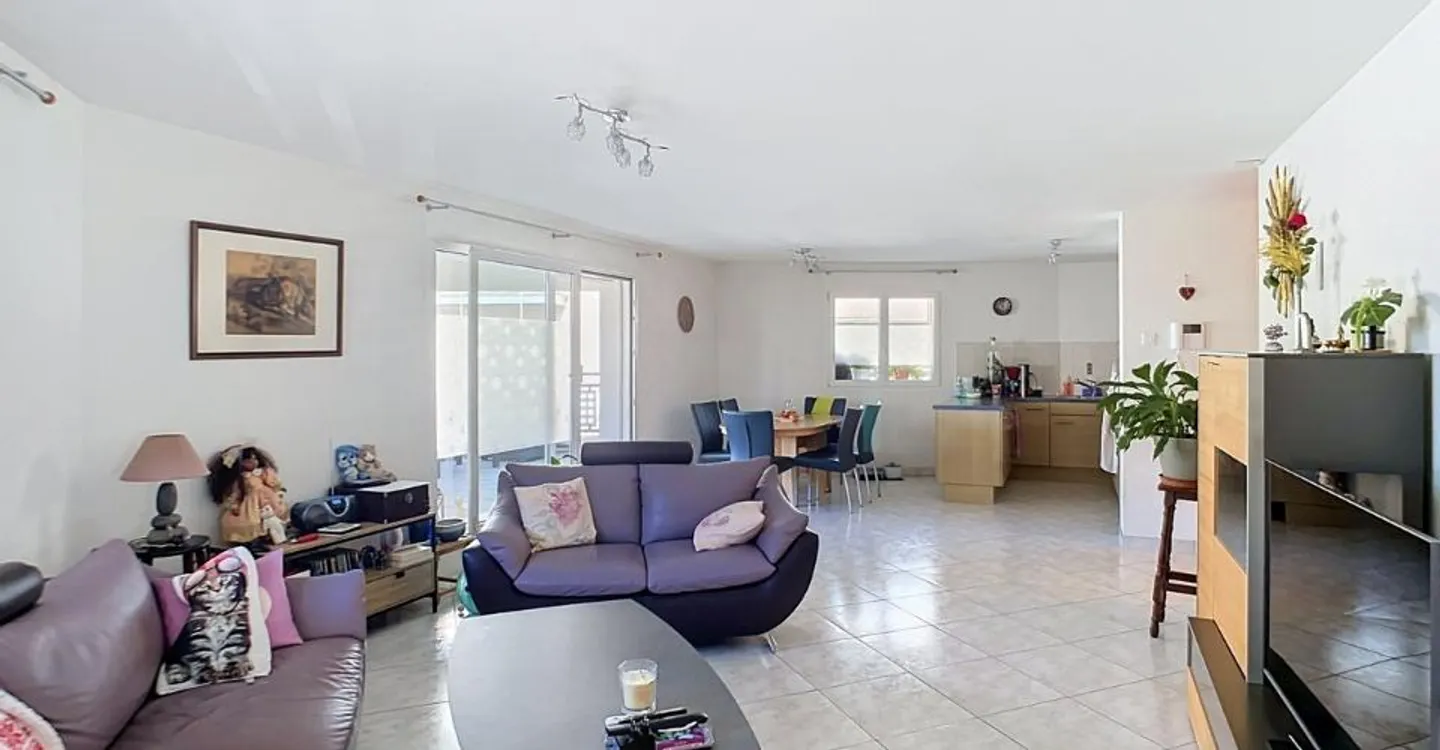 Appartement spacieux avec grande terrasse - Photo 11 sur 13