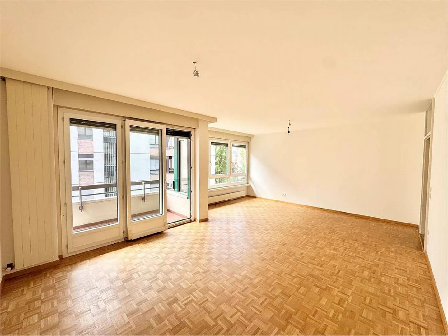 Geräumige und helle 4,5-Zimmer-Wohnung in Viganello in einer flachen Gegend - Foto 3 von 8