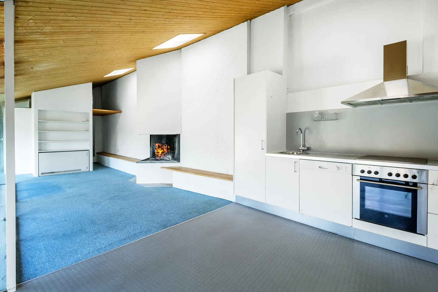 Casa con nucleo luminoso nel centro città - Foto 2 di 9