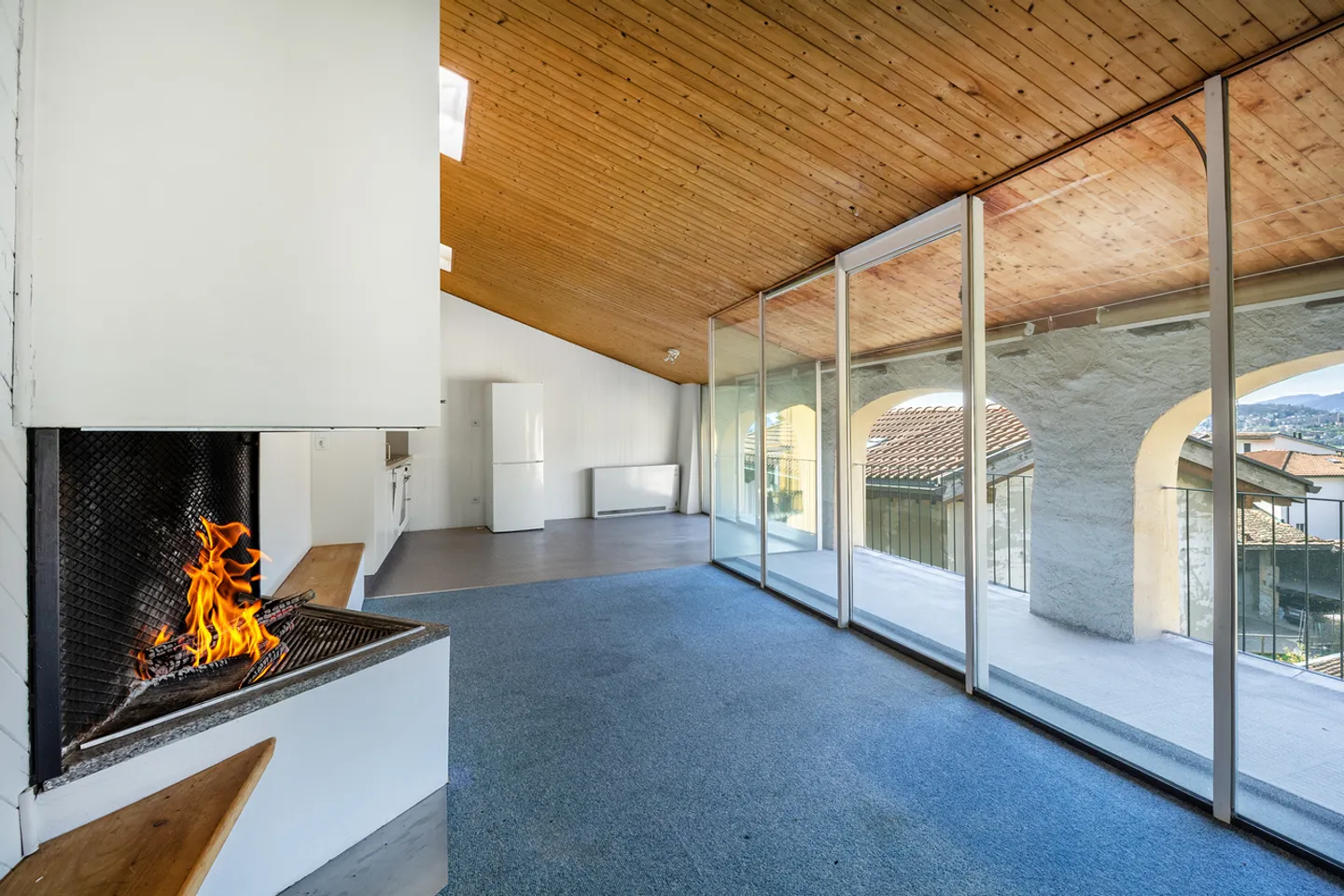 Casa con nucleo luminoso nel centro città - Foto 3 di 9