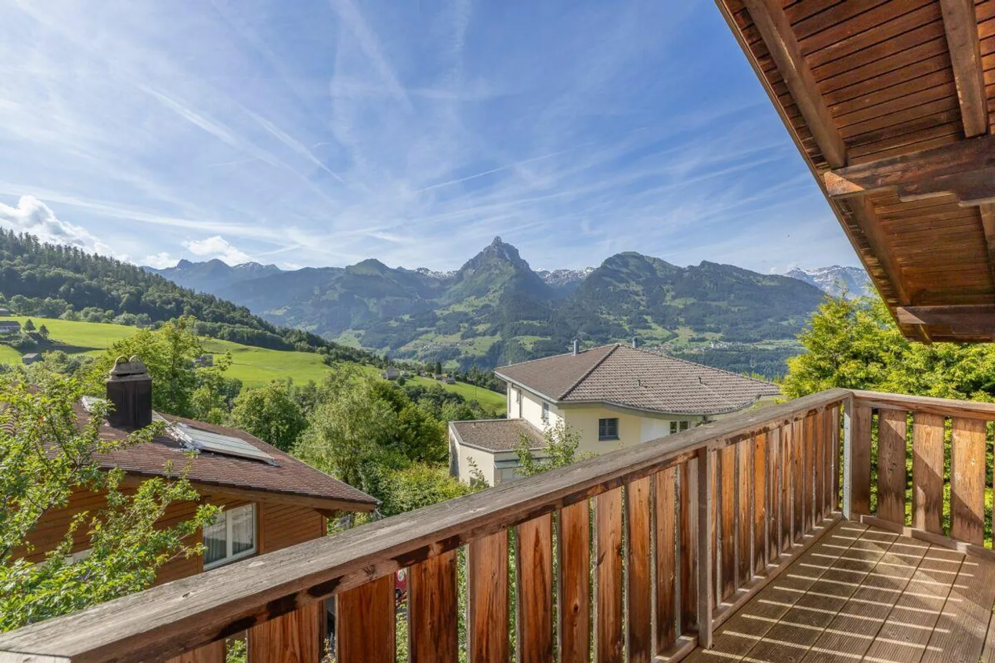 Charmantes Einfamilienhaus mit Garten - Foto 1 von 15