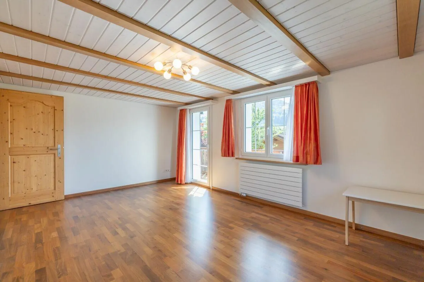 Charmantes Einfamilienhaus mit Garten - Foto 3 von 15