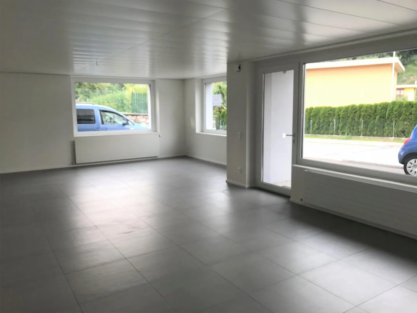 Espace commercial moderne à Besazio - Prêt pour votre entreprise - Photo 3 sur 8