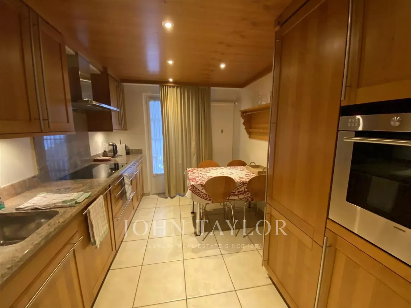 Apartment - Photo 7 of 13