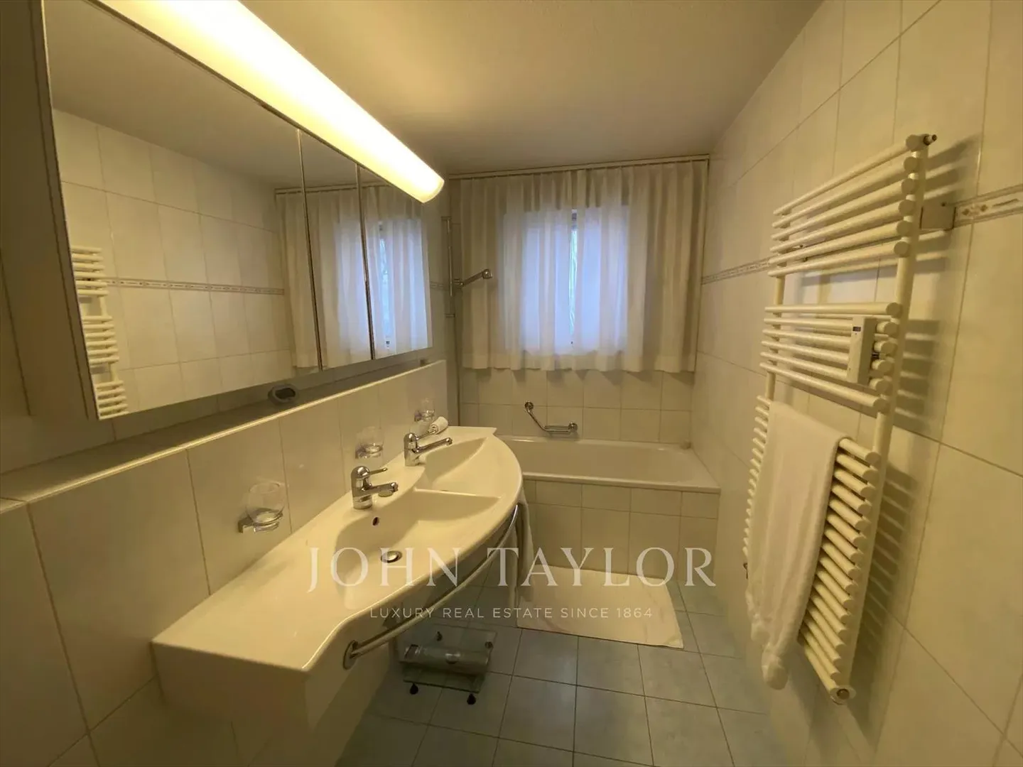 Apartment - Photo 12 of 13