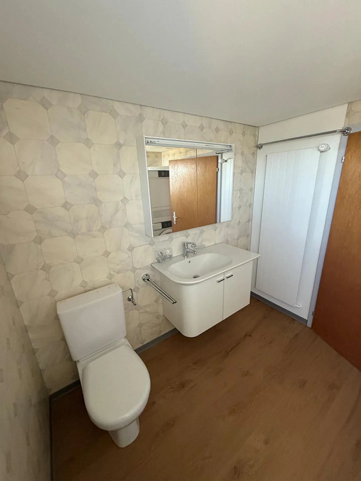 Appartement sous les combles de 1,5 pièce au 3ème étage - Photo 5 sur 8