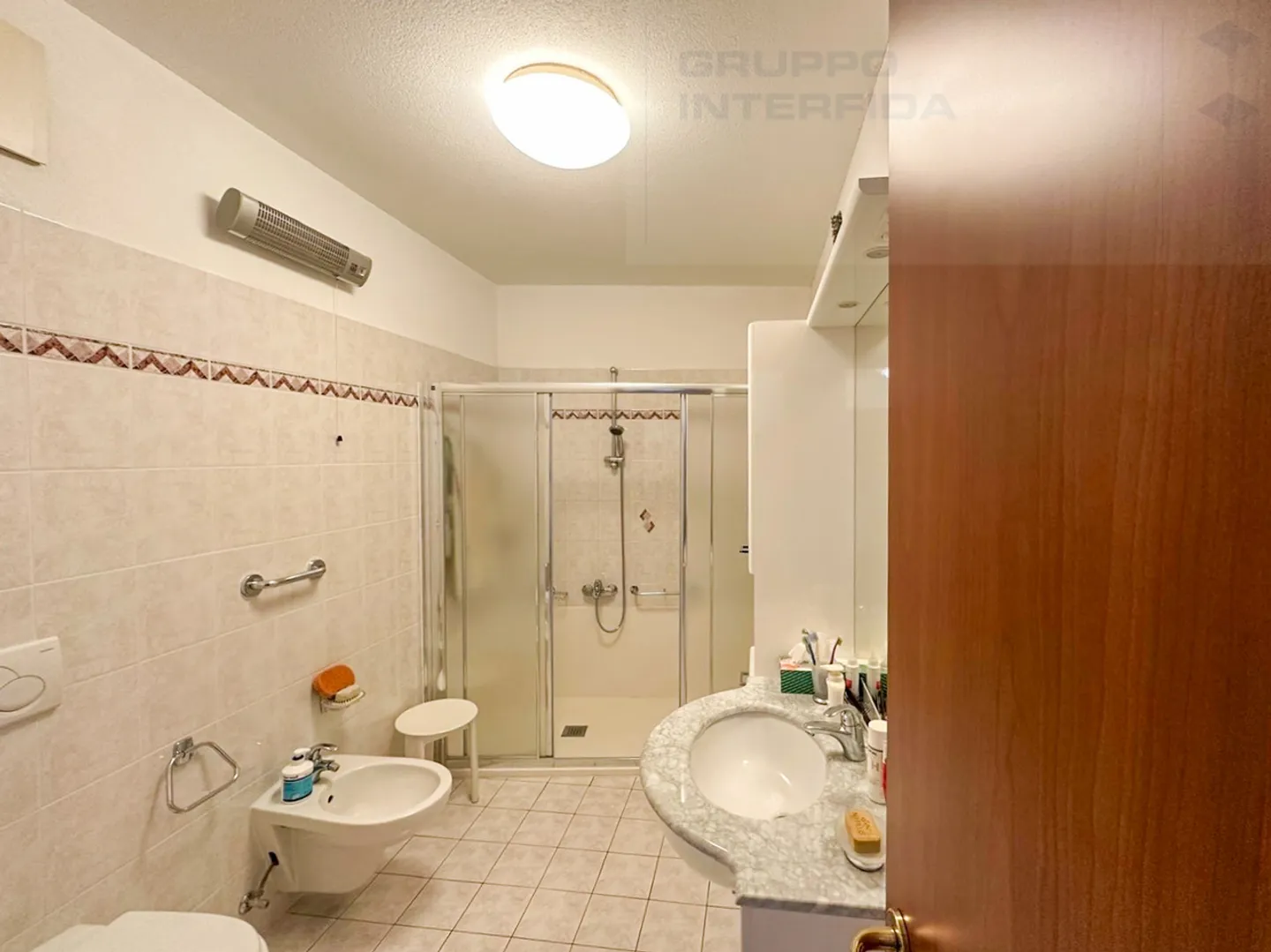 Nouvel appartement de 3,5 pièces dans un emplacement optimal - Photo 9 sur 11