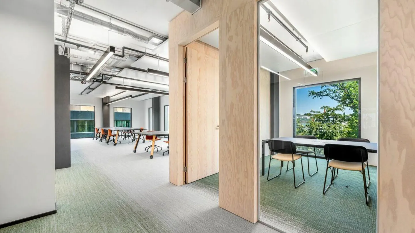 R2 Tower - Vista del successo - Foto 7 di 13