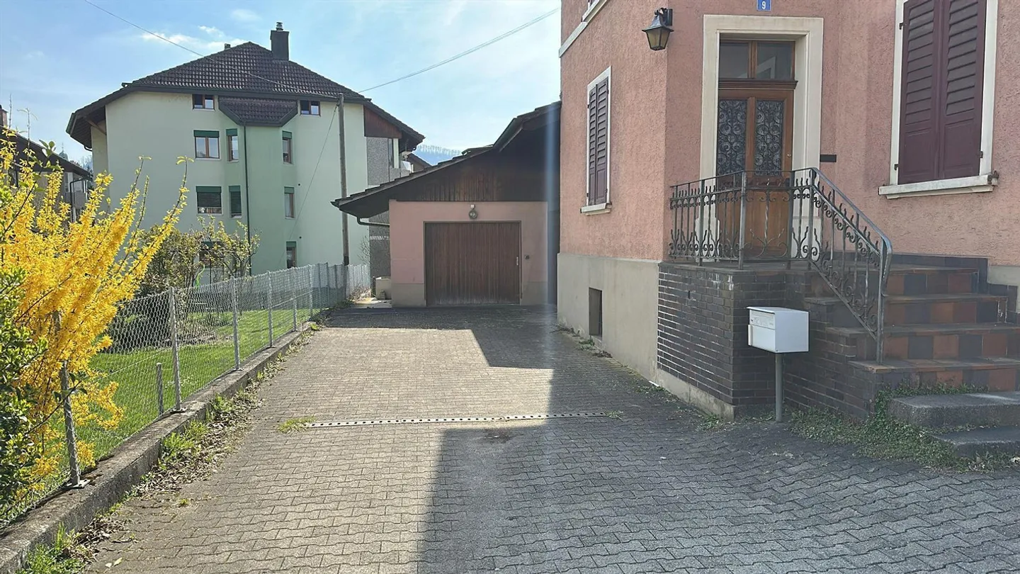 Geräumige Motorradgarage - Foto 1 von 5