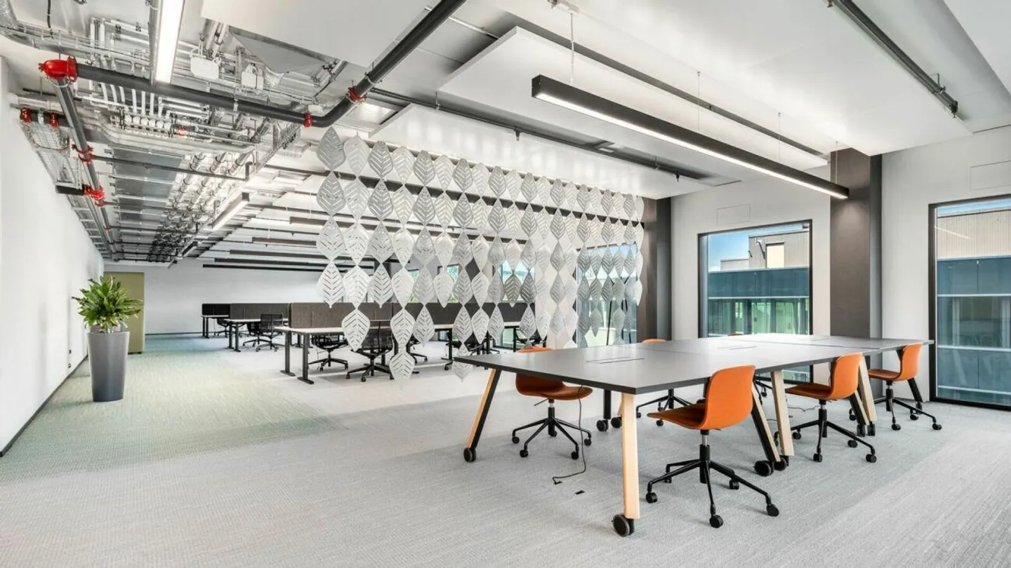R2 Tower - Vista del successo - Foto 8 di 13