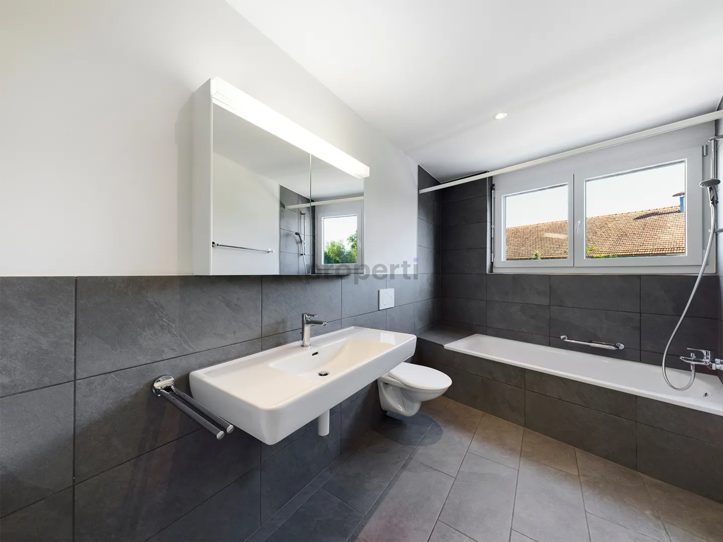 Luminoso appartamento di 2,5 stanze a Laufen - Foto 7 di 10