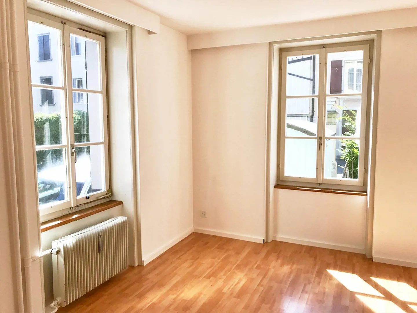 Appartement central de 3 pièces avec beaucoup de verdure - Photo 2 sur 13