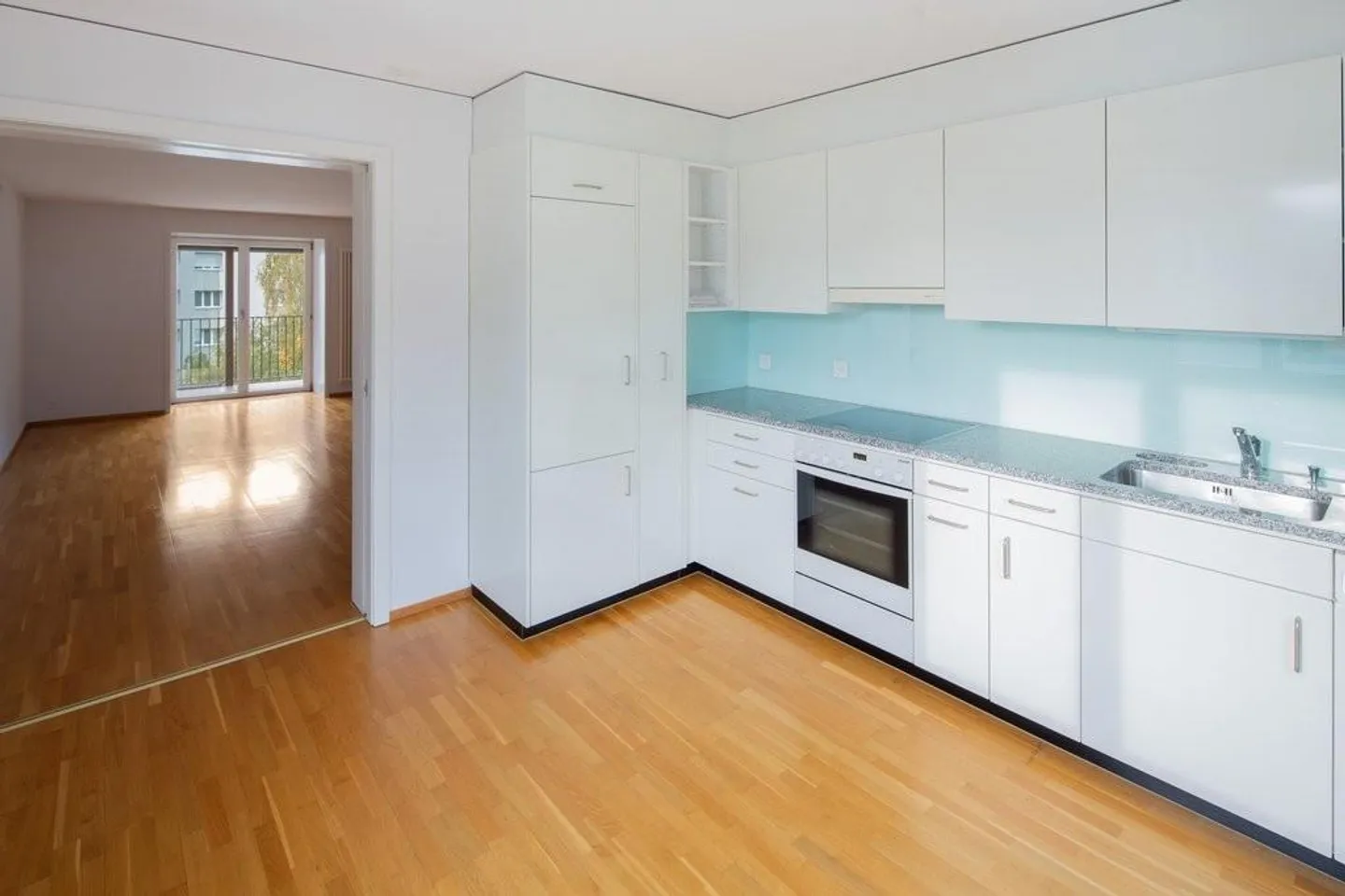 The perfect family apartment is waiting for you! - Photo 3 of 10