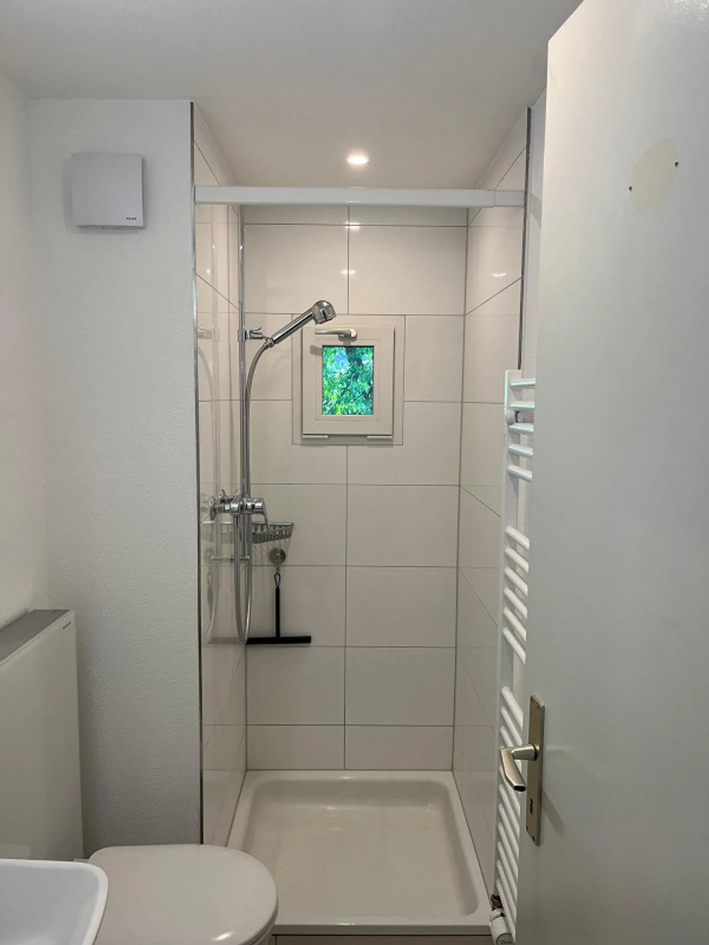 Appartement central de 3 pièces avec beaucoup de verdure - Photo 7 sur 13