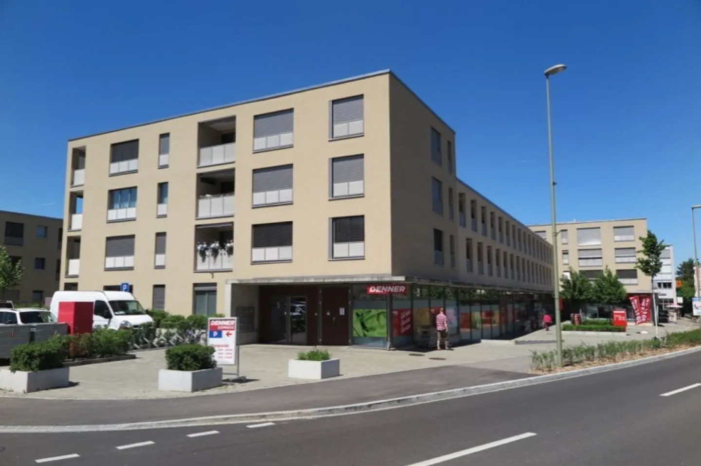 Parking space (optional with wallbox) at Denner Ettingen - Photo 1 of 1