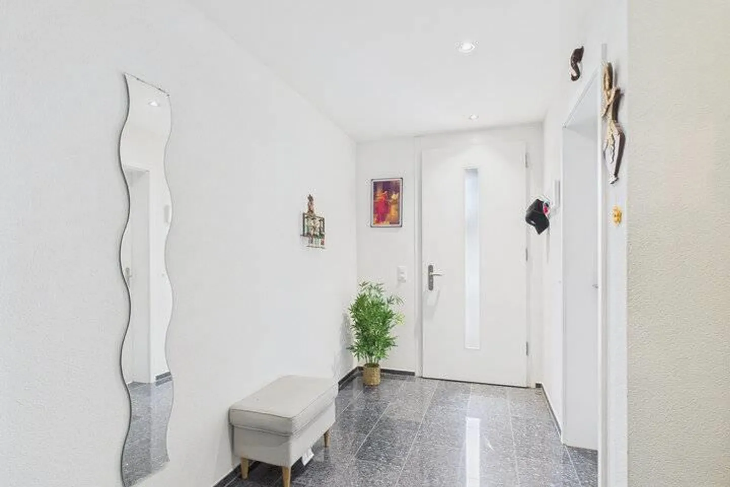 Moderne Villa mit Seesicht - Foto 7 von 8