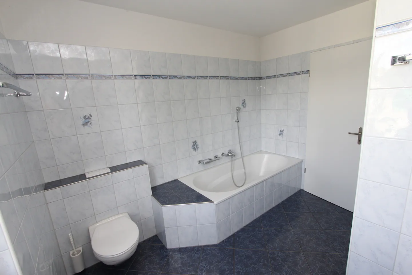 Geräumige Wohnung mit großem Balkon - Foto 5 von 15