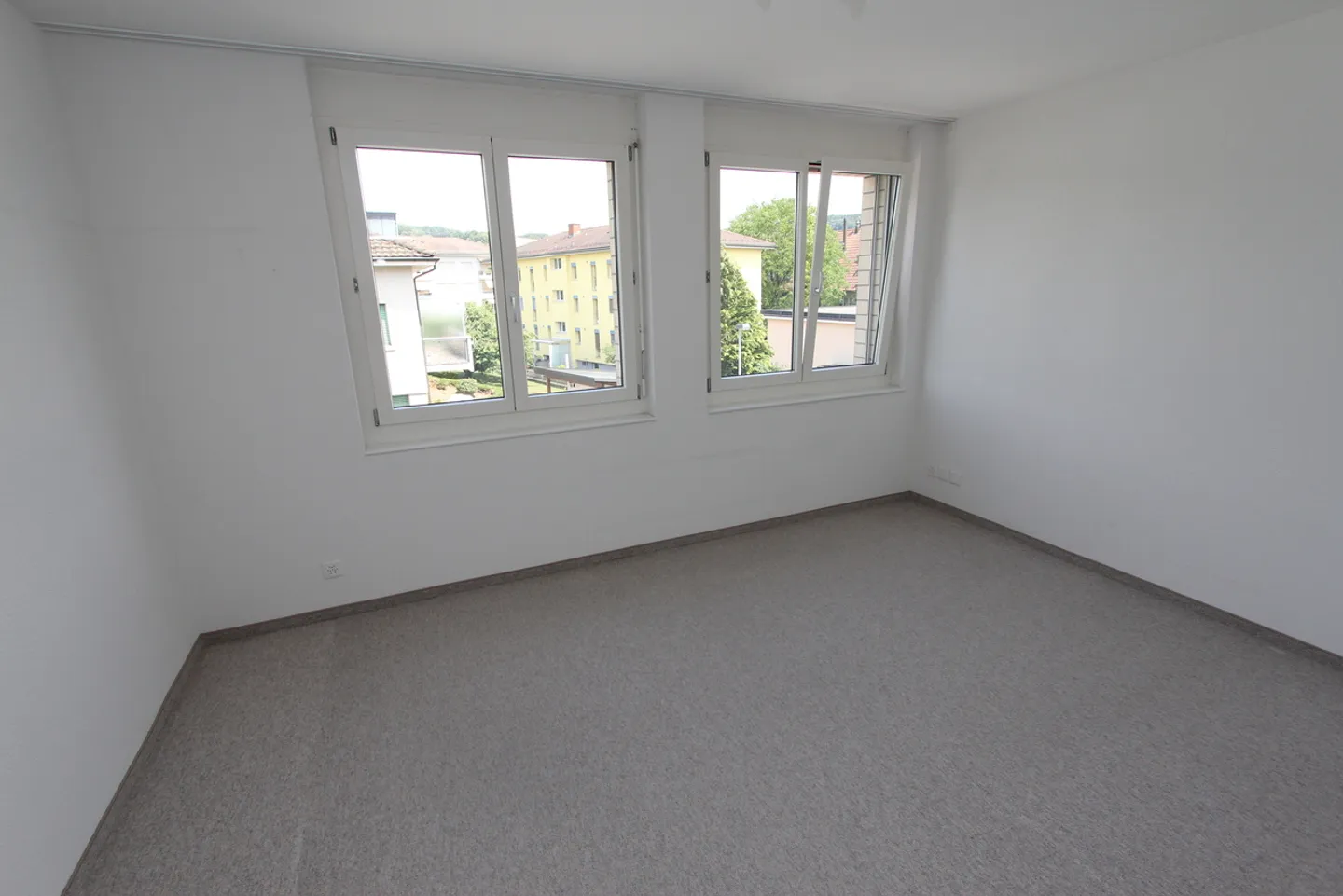 Geräumige Wohnung mit großem Balkon - Foto 8 von 15