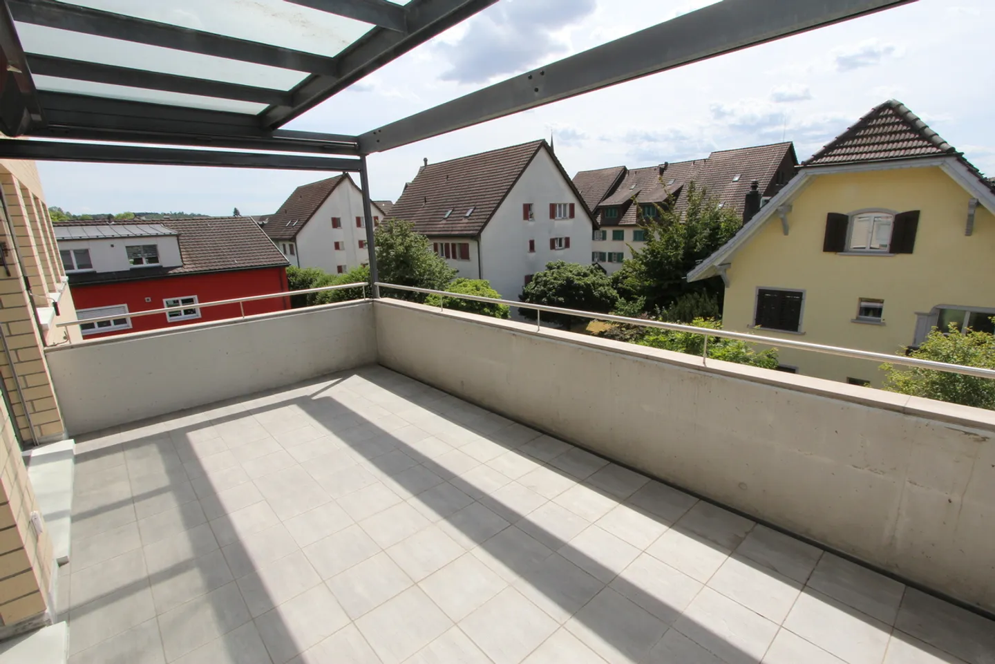 Geräumige Wohnung mit großem Balkon - Foto 13 von 15