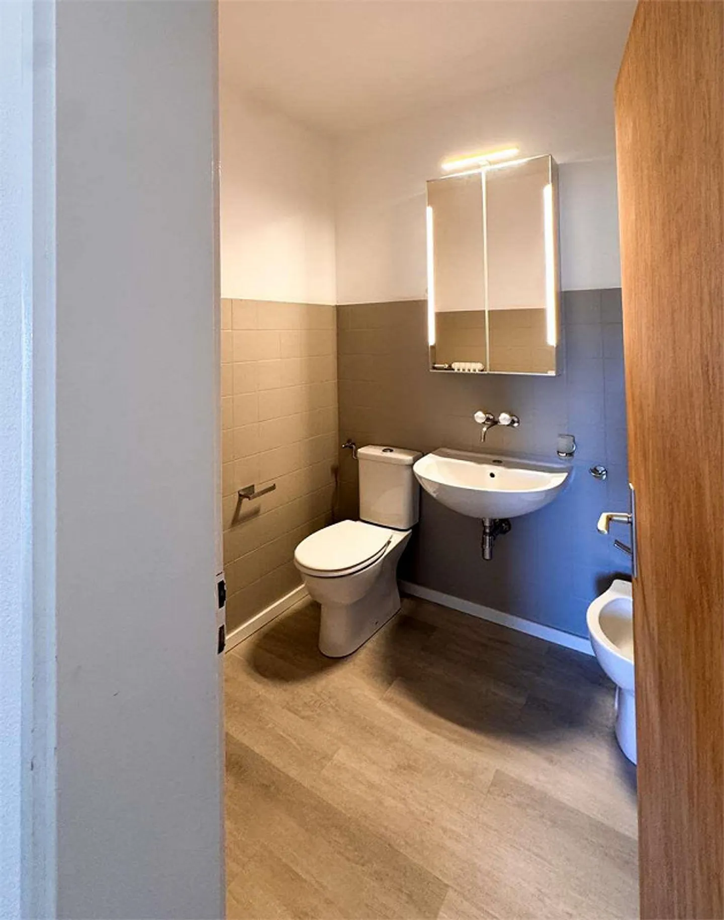 SOLARE 3.5 APPARTEMENT RÉNOVÉ À CASLANO - Photo 7 sur 13