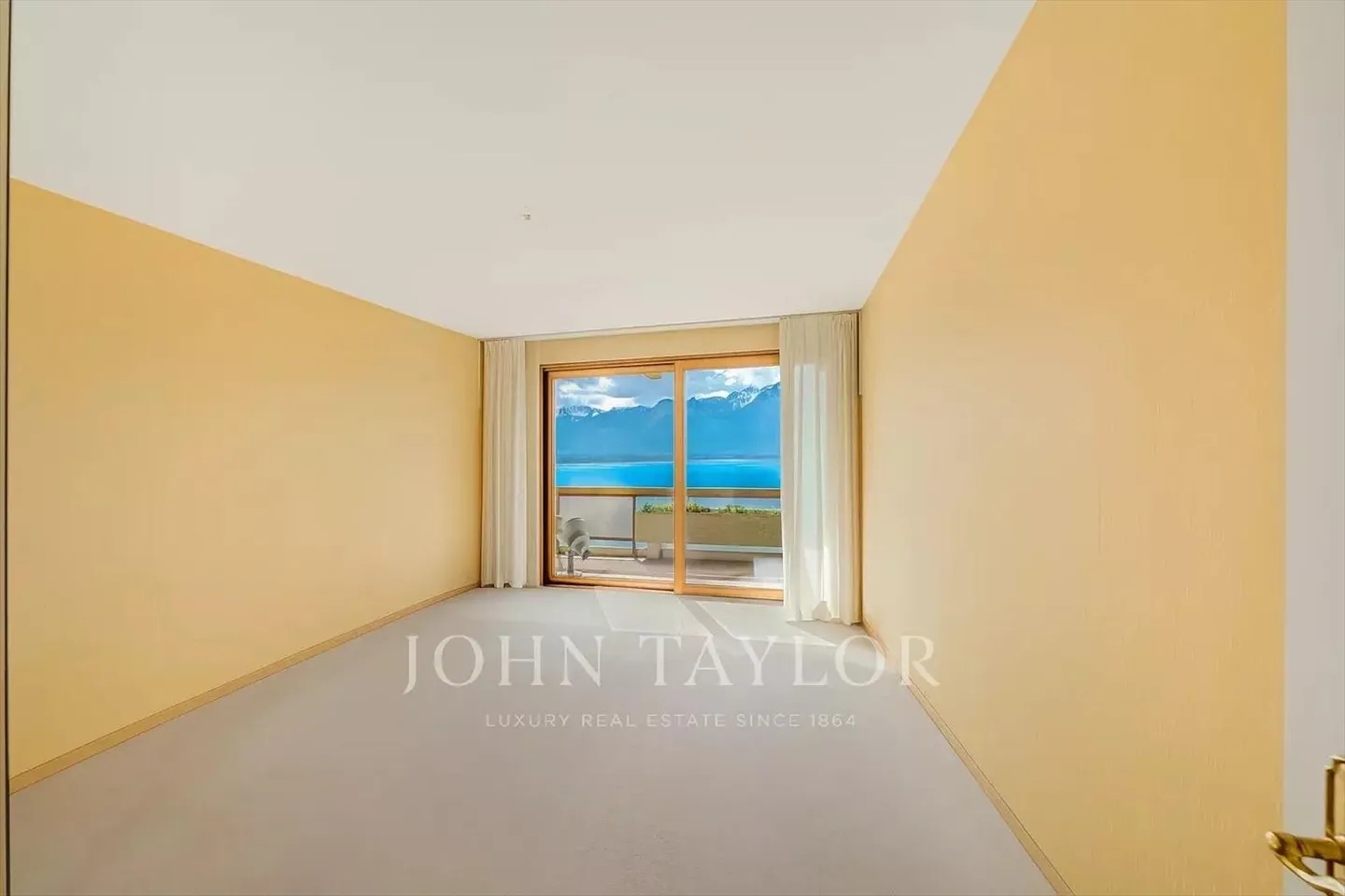 3,5-Zimmer-Wohnung mit Panoramablick auf See und Berge - Foto 6 von 10