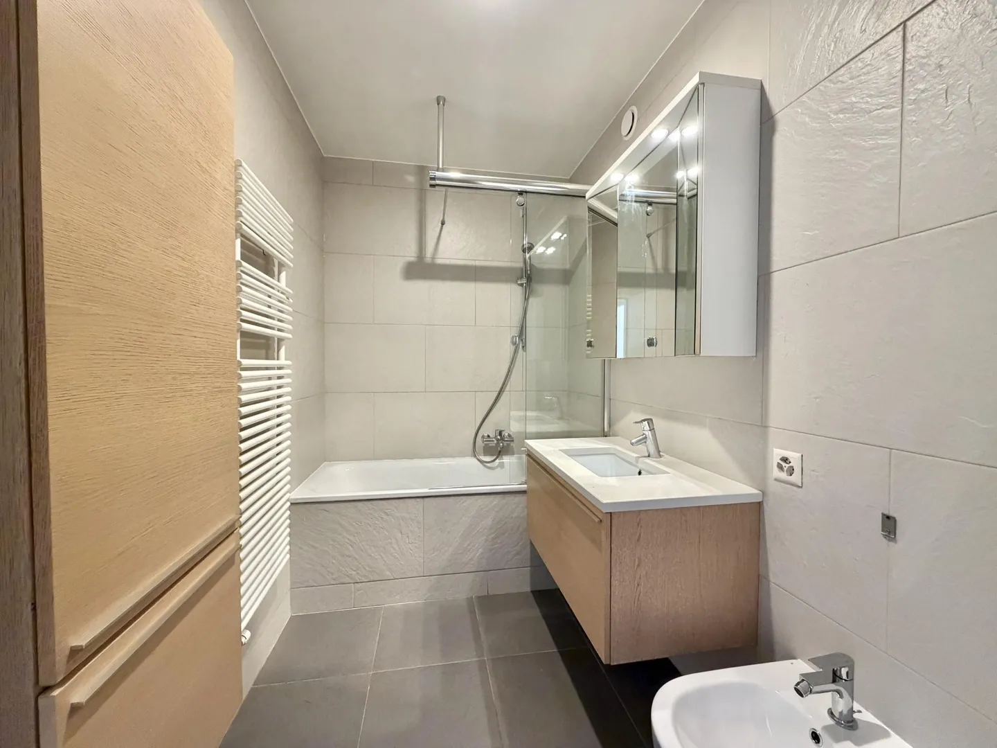 Renovated Apartment in Cologny - Photo 5 of 10