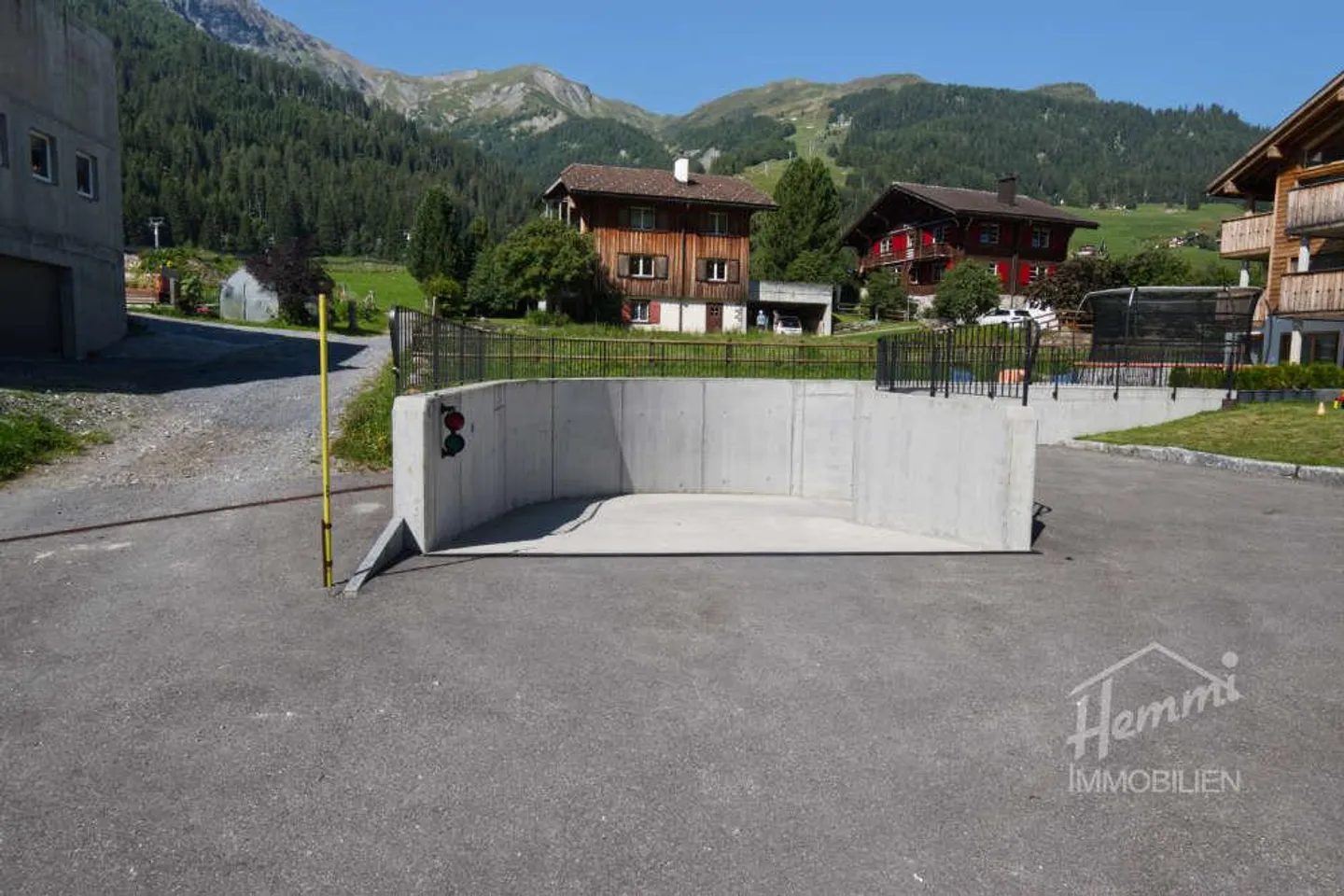 Posto auto sotterraneo a Churwalden - Anno di costruzione 2021 - Foto 2 di 4