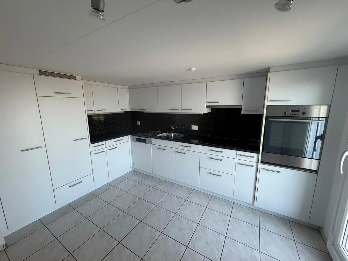 Appartement en duplex 4.5 pièces 1er/2ème étage avec vue sur le lac - Photo 1 sur 12