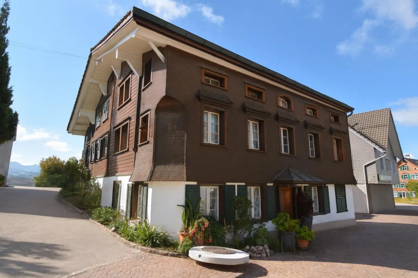 Charming Semi-Detached House in the Heart of Ganterschwil - Photo 2 of 18