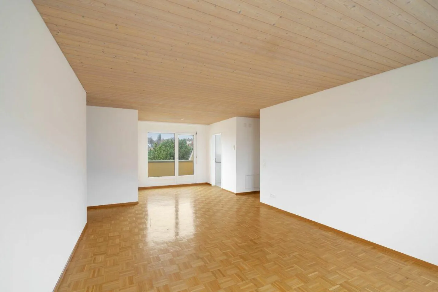 Gemütliche Dachwohnung mit Balkon - Foto 1 von 11