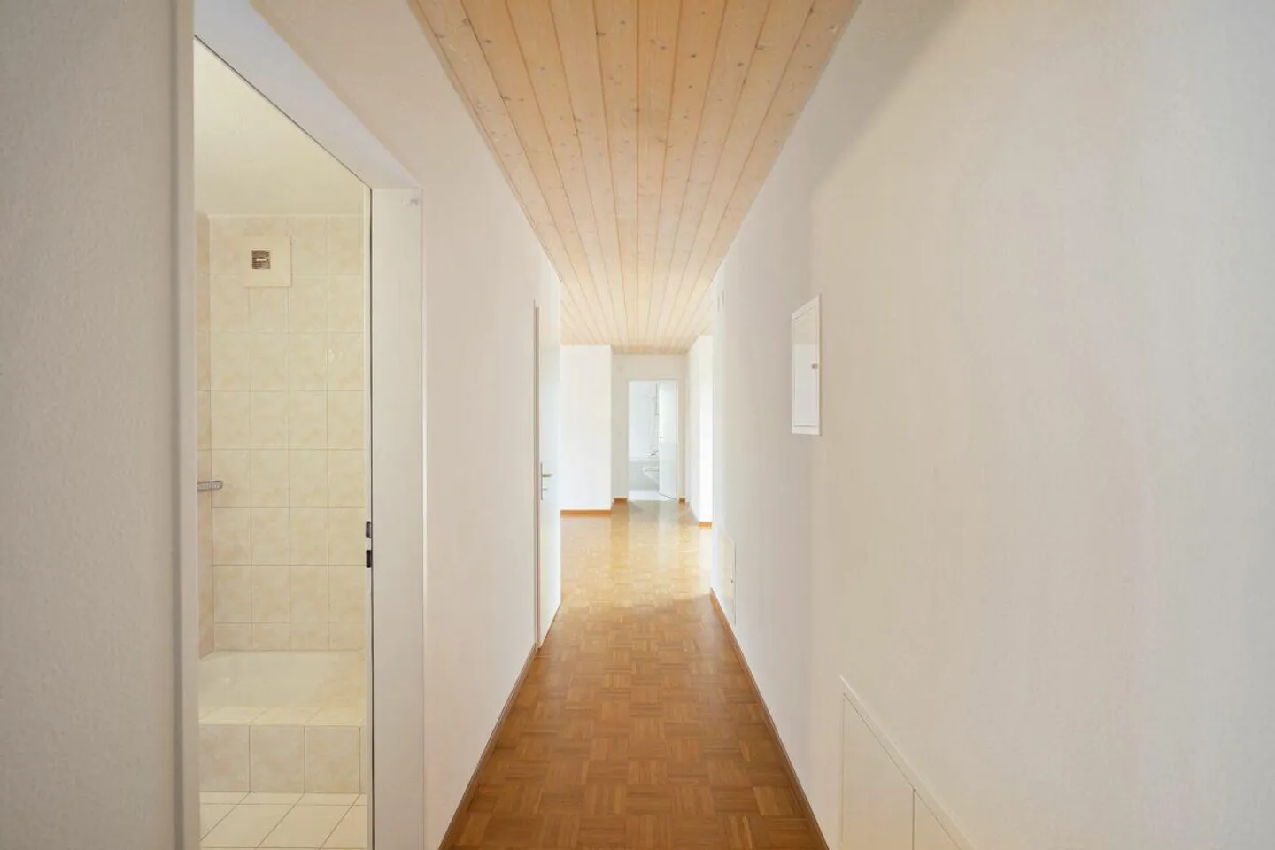 Gemütliche Dachwohnung mit Balkon - Foto 2 von 11