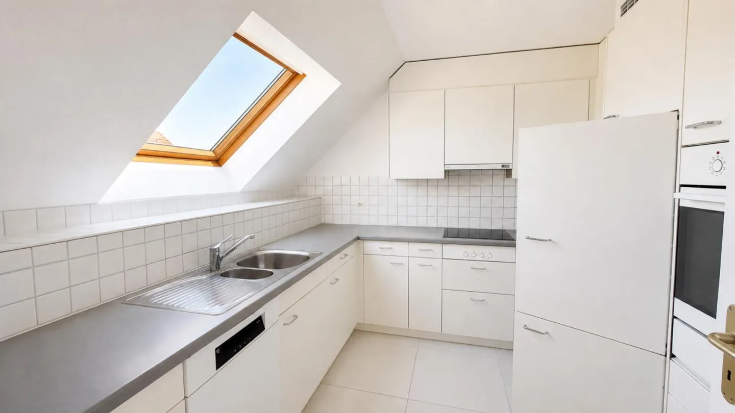 Gemütliche Dachwohnung mit Balkon - Foto 3 von 11